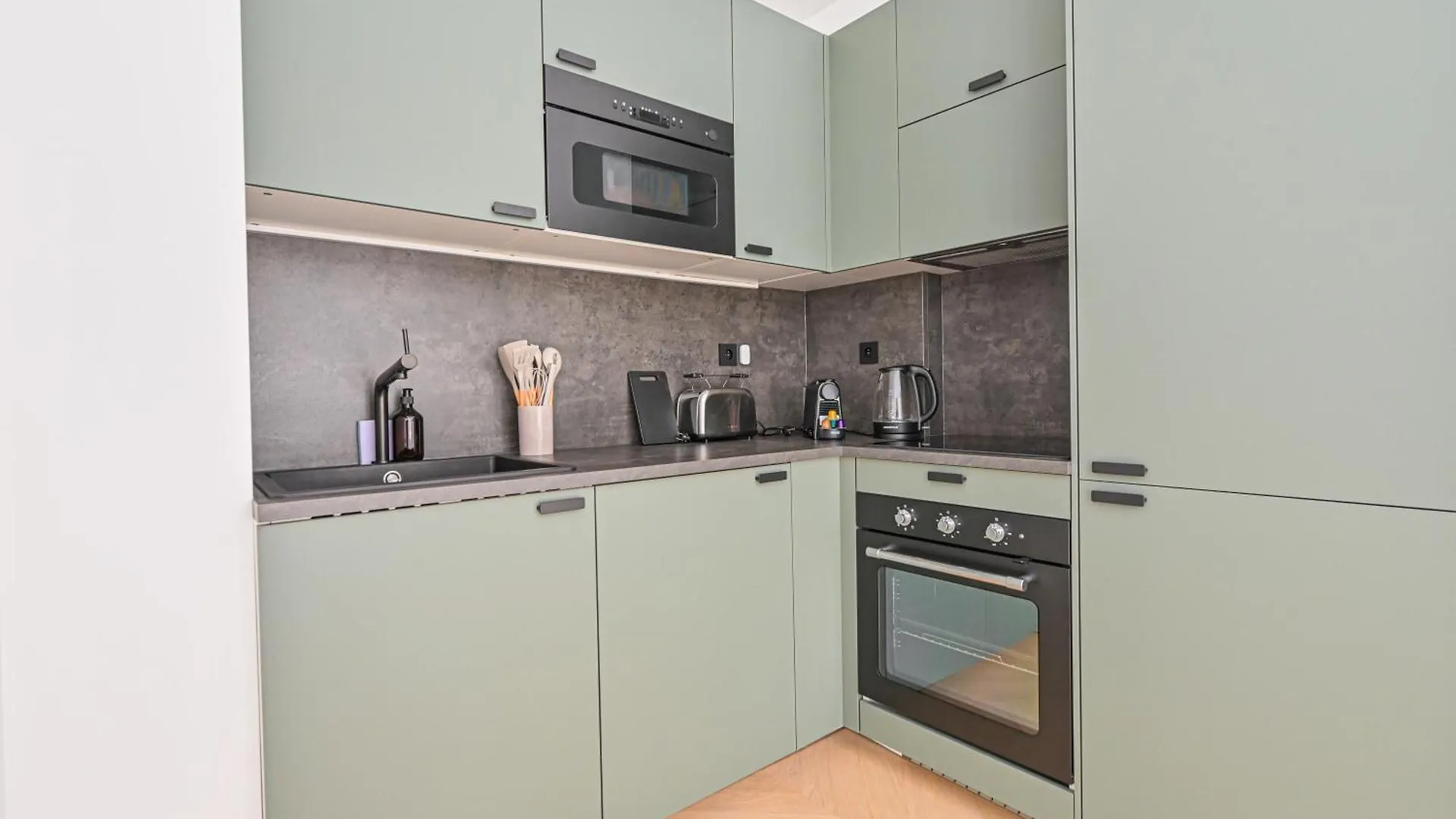 Lovely & Exclusive Parisian Flat France